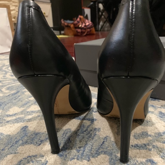 Vince Camuto Pumps - Picture 3 of 5